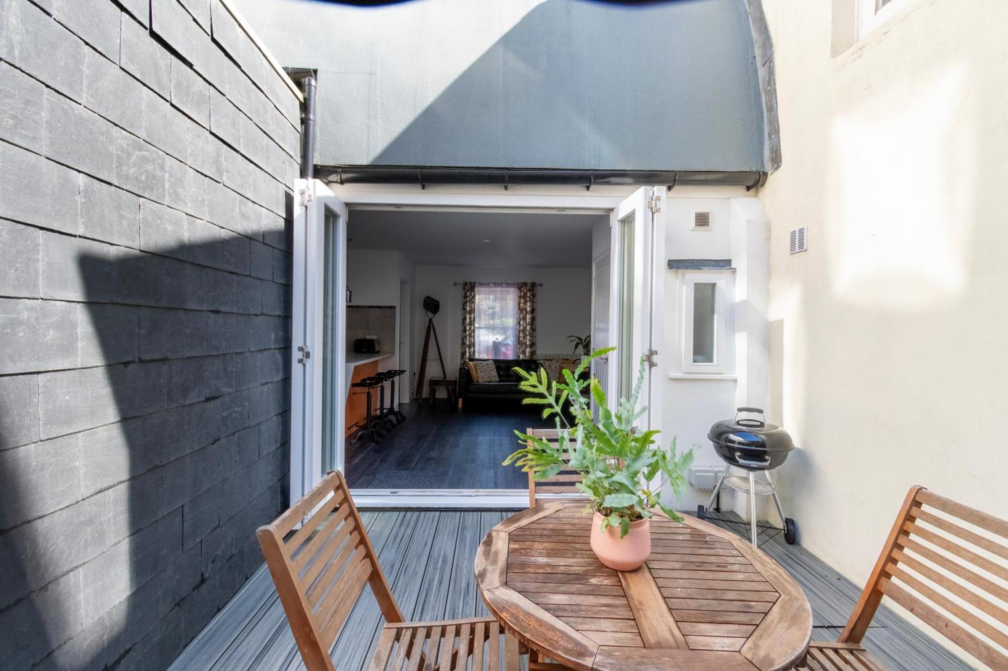 King'S Head Cottage 哈斯丁 外观 照片